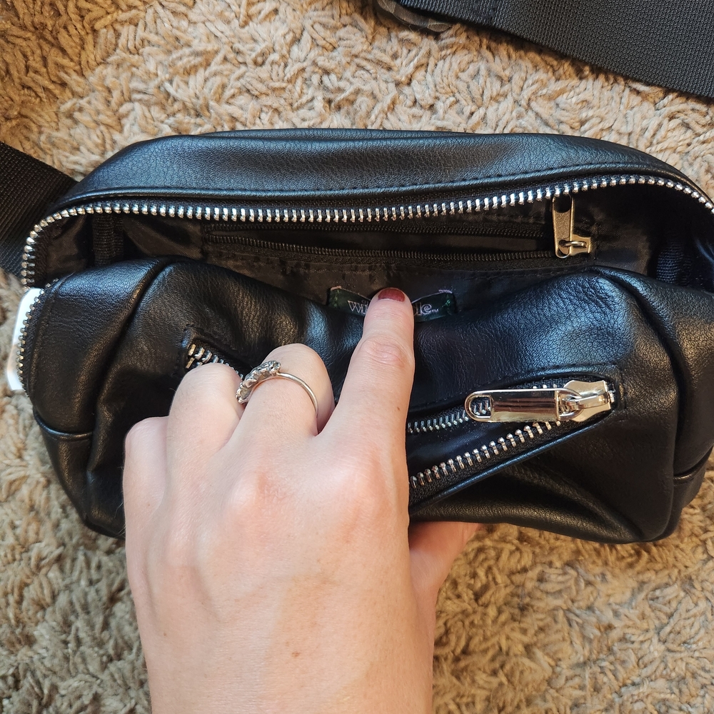Wild Fable Black Fanny Pack - Picture 2 of 5
